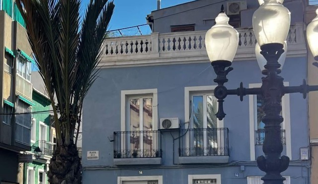 Great apartment close to plaza de Torres