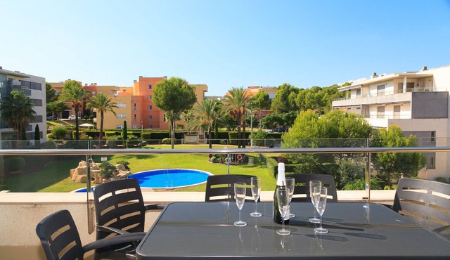 Great apartment for a family holiday · UHC SALOU VILLA 034