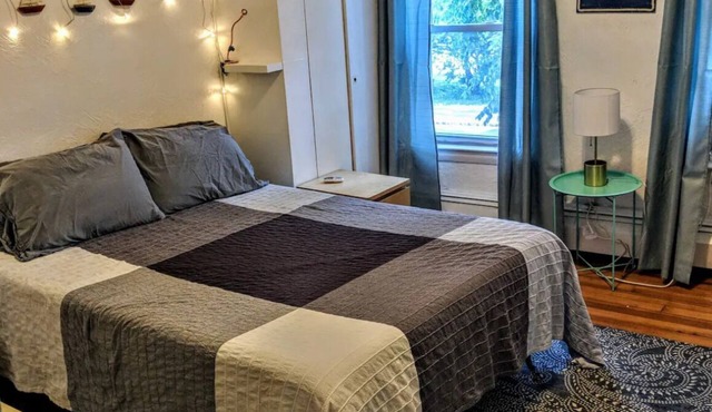 Great Apartment on River/Harvard Square two blocksn