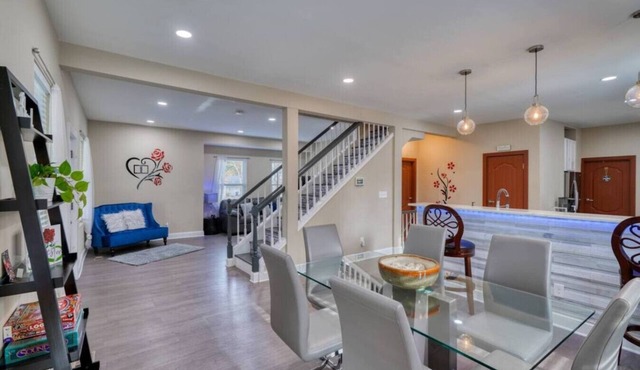 Great Area | 5 bedrooms | Large patio