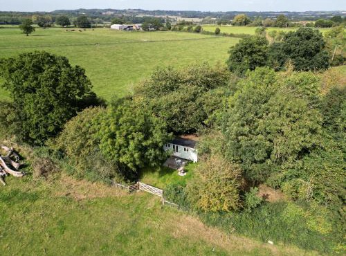 Great Ashley Farm Holiday Cottage & Shepherds Huts