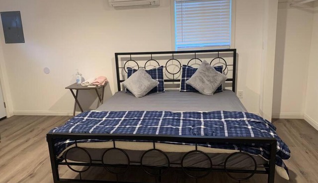 Great backhouse for 2 people close to Disneyland