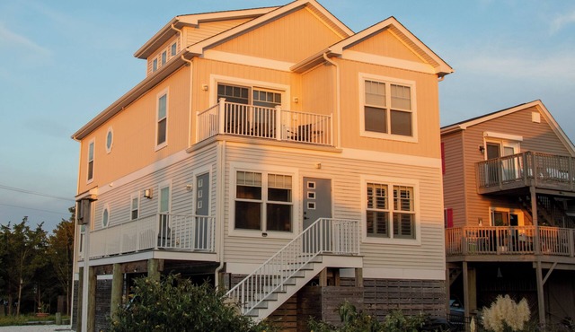 Great bay block home in Broadkill! 702 N Bayshore
