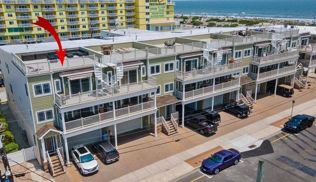 Great Beach Condo Right Near the Boardwalk Awesome Rooftop Views of the Ocean