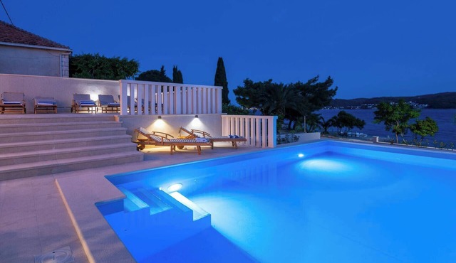 Great beachfront Villa Sasha with swimming pool and amazing sea view!