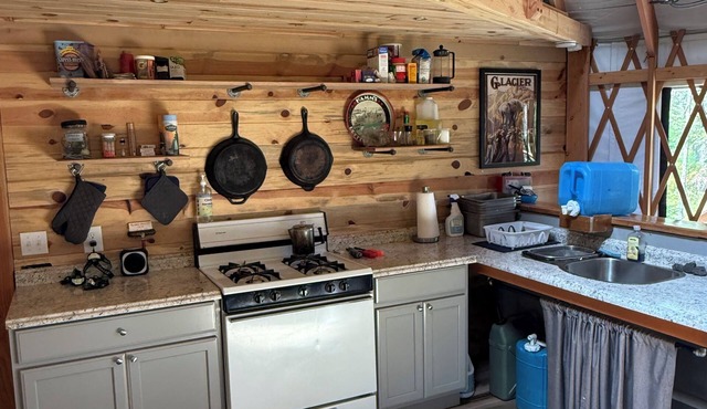 Great Bear Yurt - Off-Grid, Backcountry Experience - Between GNP & Bob Marshall