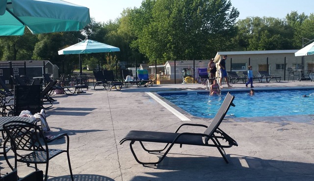 Great Blue Resorts - Cherry Beach Resort