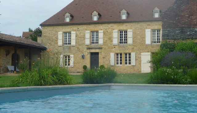 Great charming house with swimming pool Black Périgord
