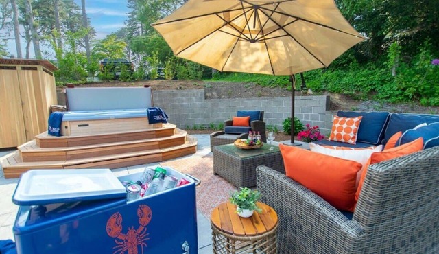 Great Chatham Location w/Hot Tub, Near Beach!