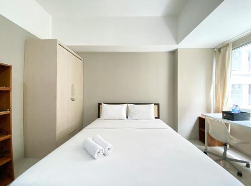 Great Choice Studio Apartment Gateway Park LRT City Jatibening By Travelio