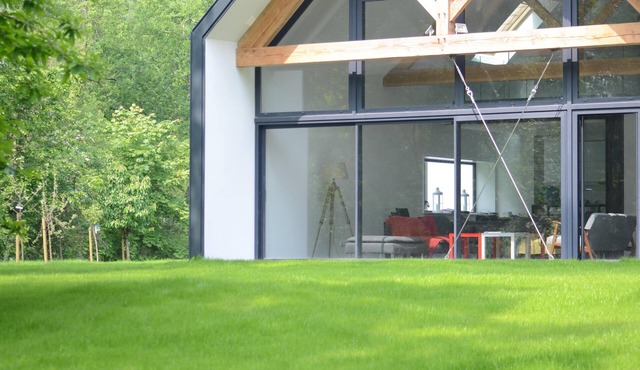 GREAT CONTEMPORARY HOUSE QUIET AND SPACIOUS SWIMMING POOL IDEAL FAMILY