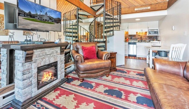 Great Condo at the base of Schuss Mountain!
