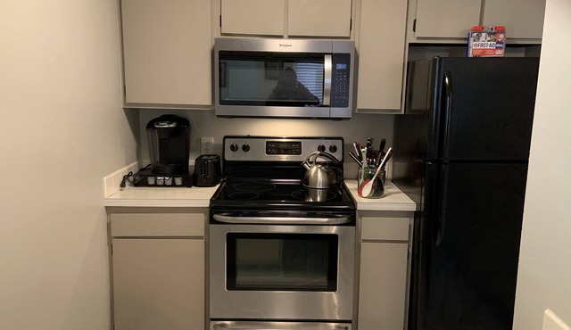 Great Condo in a Great Central Location!