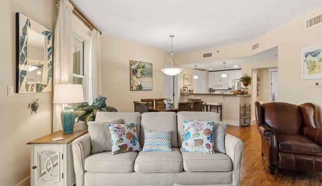 GREAT CONDO w/only 1 fee Sandestin/Baytown Village-Pools-Tram-SLEEPS 6@1BR RATE!