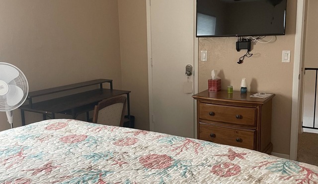 Great couples get away minutes from the beaches!