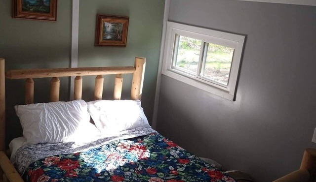 Great Cozy Cabin, in Lake Community, Private Beach,State land,Trails,Fishing,Orv