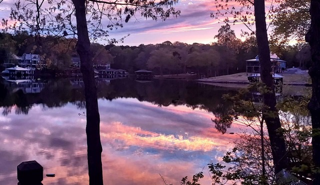 Great Dock, Deep Water, Sunset Views, Kayaks, Pet Friendly