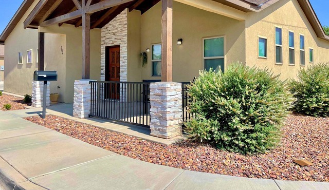 Great Downtown Location! Garage, Newer Home