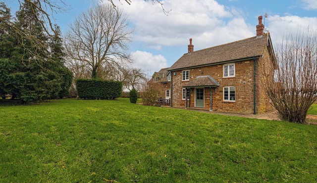 Great Easton Lodge - Hot Tub Packages Available