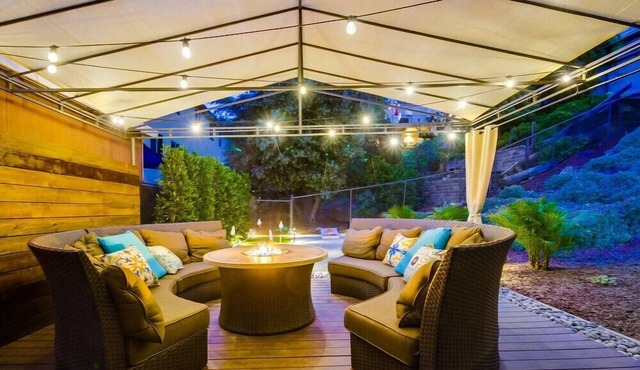 Great Escape 3 w/Views, Hot Tub, Games, Safari Tent, Golf