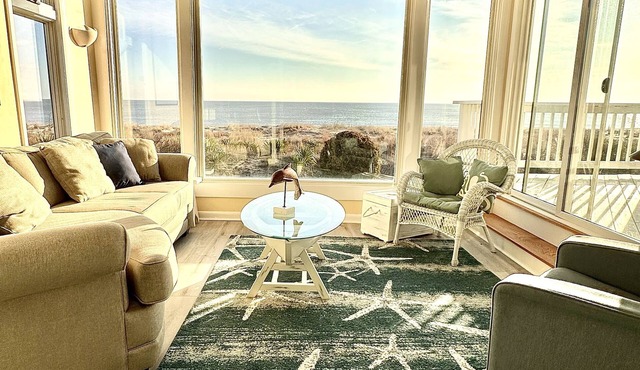 Great Escape ~Unique Beach Views ~ Right on the Water~Child Items ~ Linens