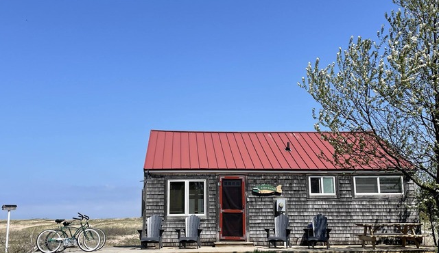 Great Escape - Unplug in newly renovated cottage on Lake Superior beach