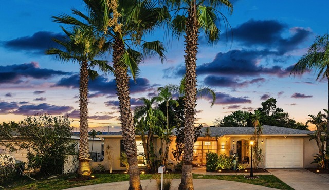 🌴 Great escape with private heated pool LOOK INSIDE