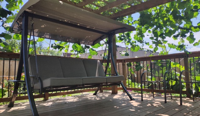 Great Falls Home -walk to the Falls. Spacious house for family