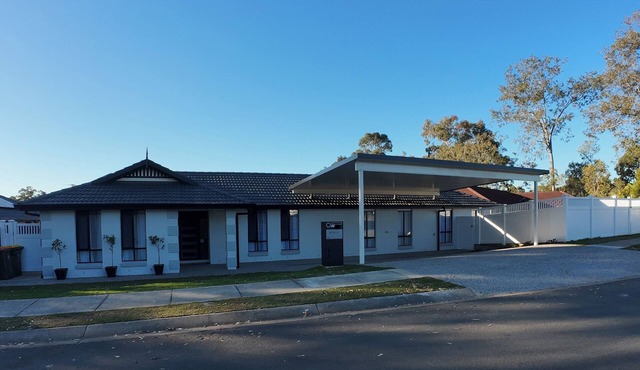 Great Family & Pet-Friendly Getaway, Sleeps 8