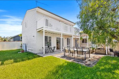 Great Family Pet Friendly Home and Walk to Beach