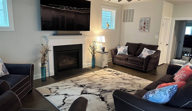 Great Family Vacation Home on bay! Close to beach! 10 Max persons per HOA