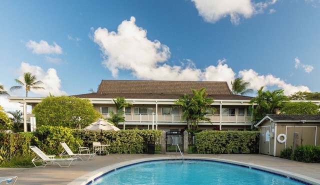 Great Find! Stunning Garden View Suite | 3 Onsite Pools & Free Parking