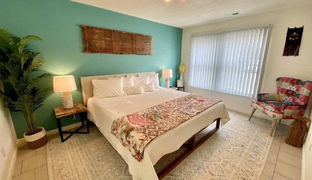 Great First Floor Condo!