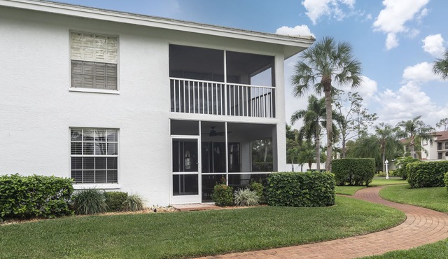 Great first floor unit with easy access has everything.nmultiple month discounts