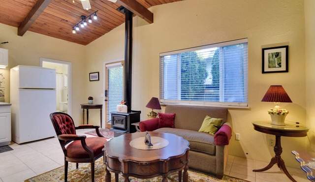 Great for Business Travelers! Peaceful Aloha Unit