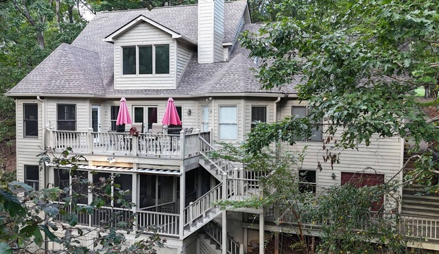 Great for Families! 6BR Spacious & Comfortable: Gated Mountain Retreat Bent Tree