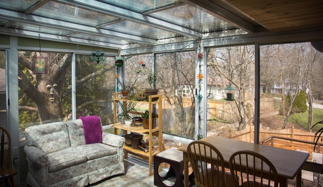 Great for families, graduation or IU sporting events