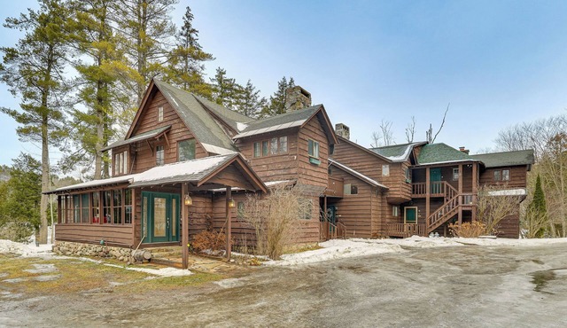 Great for Gatherings! Lakefront Ticonderoga Villa