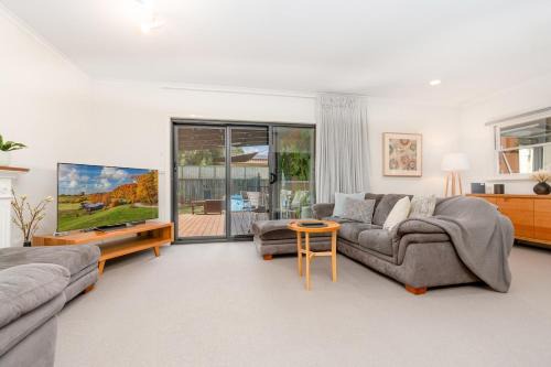 Great for groups, sleeps 11, pet friendly, CBD 4km