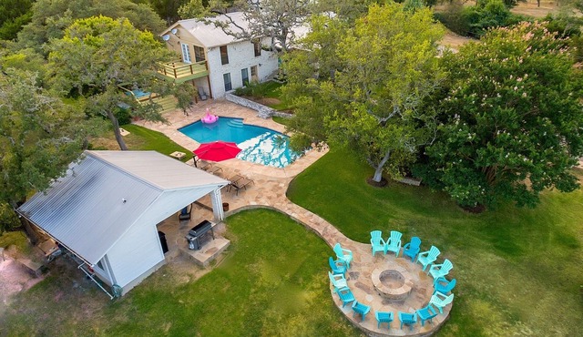 Great for Large Groups w/Private Pool, Fire Pit & Tennis Court– Secluded Retreat