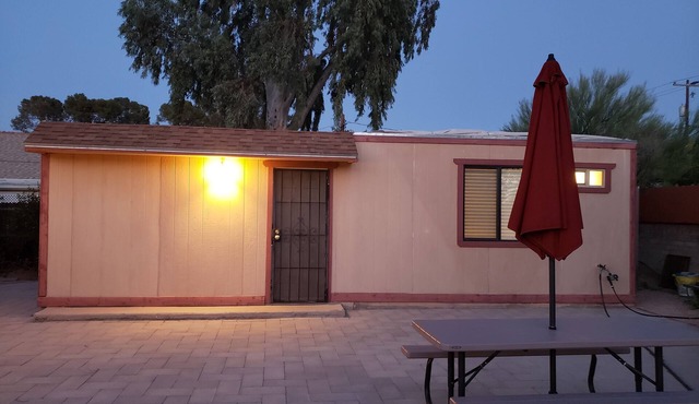 Great Furnished Guest House Central Tucson TV Wifi