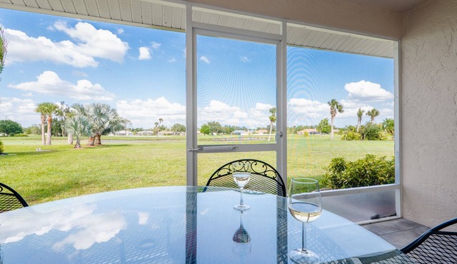 Great Golf & Pond Views! Pet Friendly!