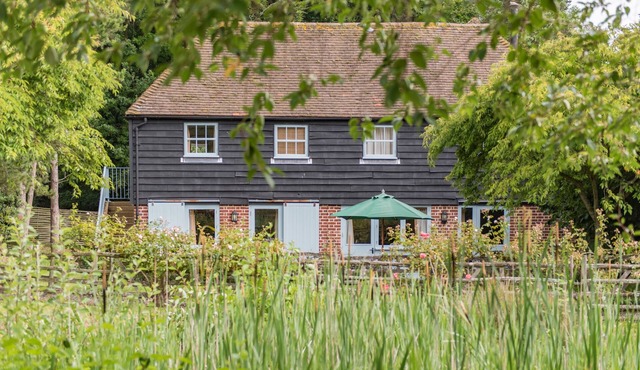 Great Higham Oast and Cottages by Bloom Stays - sleeps 18 guests in 6 bedrooms
