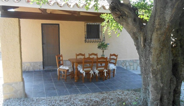 Great holiday villa with beautiful garden and swimming pool (shared) 3 villas