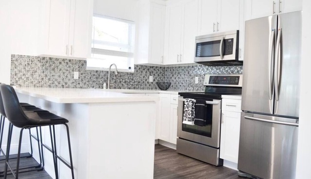 Great Home Close to Design District & Beach