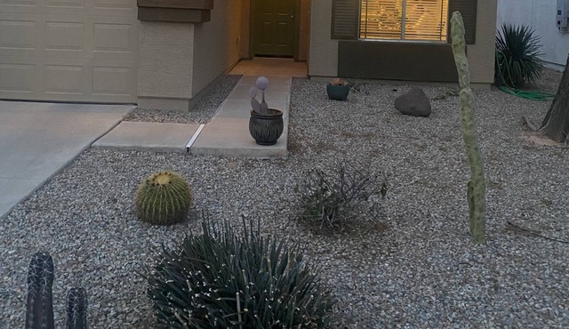 Great home furnished close to a lot of attractions to see anywhere in a day