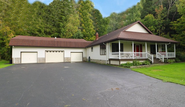 Great house for rent in Wells Bay!