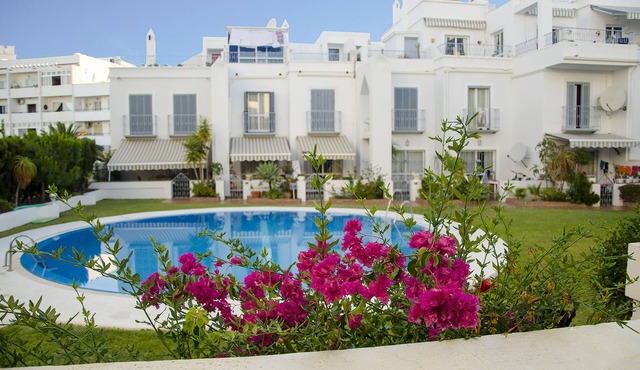 GREAT HOUSE IN PARADOR AREA WITH POOL AND SEA VIEWS CLOSE TO BURRIANA AND CITY