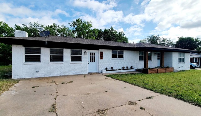 Great House Just North of TSU!