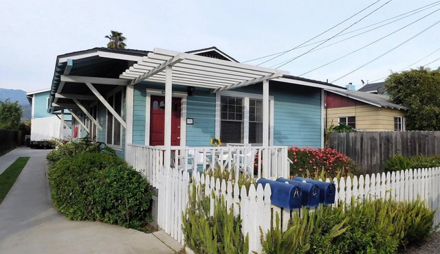 Great house to walk to the beach